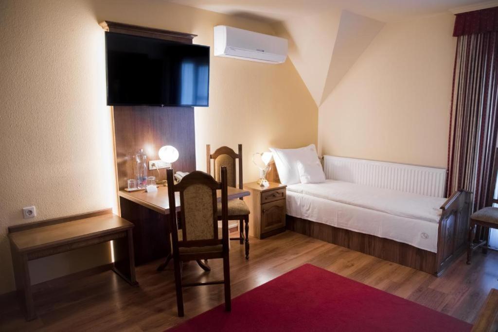 Vinum Hotel 키슈쾨뢰시 객실 사진